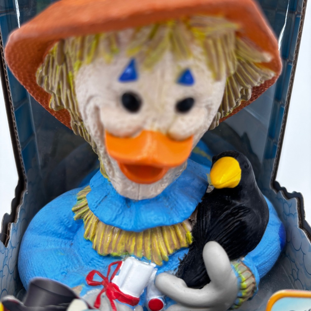 CelebriDucks Rubber Duck Blue Wizard of Oz Scarecrow 2006 81009 Jeep